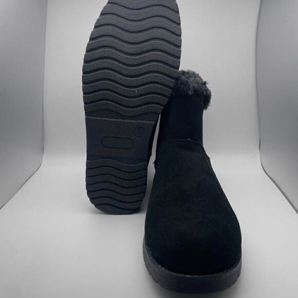 CUSHIONAIRE Women's COZY Genuine Suede pull on boot BLACK 9 - Picture 5 of 6